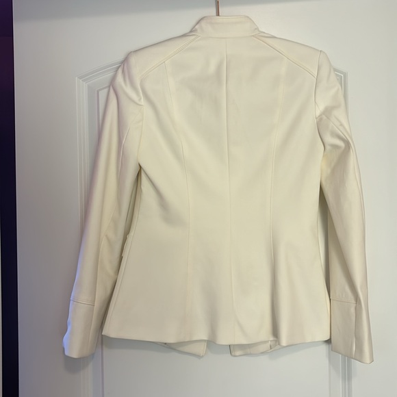 ✨White House Black Market fitted jacket - Picture 3 of 3